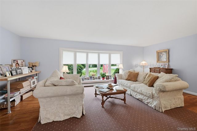 330 Lakeview Street, Mahopac, NY 10541