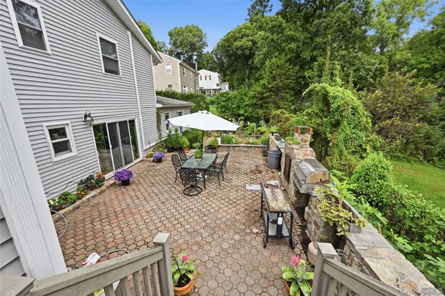 330 Lakeview Street, Mahopac, NY 10541
