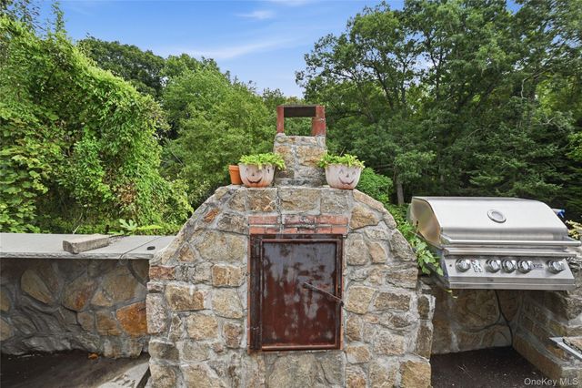 330 Lakeview Street, Mahopac, NY 10541