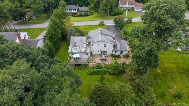 330 Lakeview Street, Mahopac, NY 10541