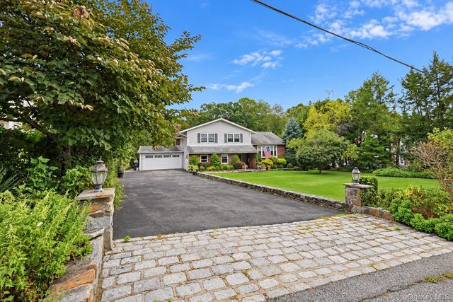 330 Lakeview Street, Mahopac, NY 10541