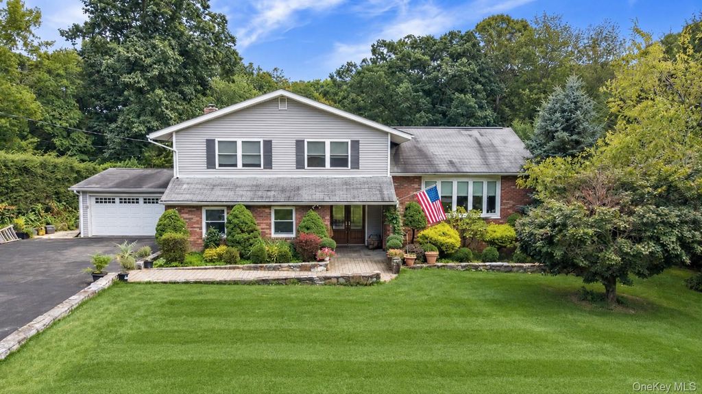 330 Lakeview Street, Mahopac, NY 10541 — photo 2