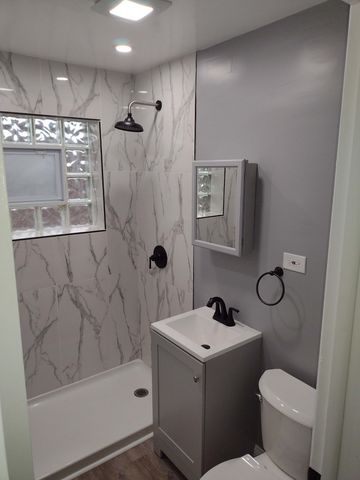5500 W 55th Street 8, Chicago, IL 60638