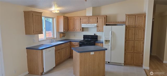 6164 Cedar Lane, Maple Falls, WA 98266