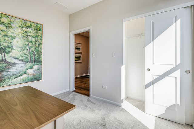 2025 Kenilworth Place, Aurora, IL 60506