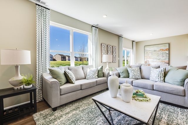 2025 Kenilworth Place, Aurora, IL 60506