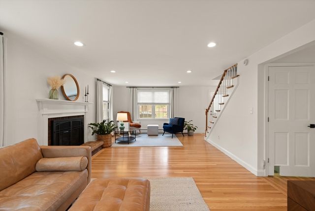 9 Meadowview, Topsfield, MA 01983