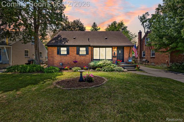 10467 W 11 Mile Road, Huntington Woods, MI 48070