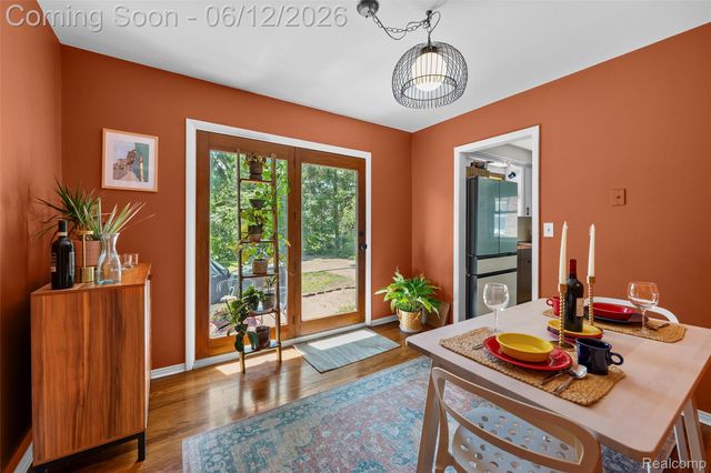 10467 W 11 Mile Road, Huntington Woods, MI 48070