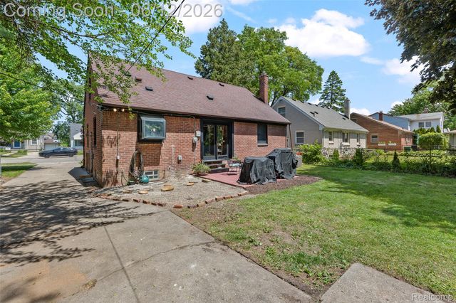 10467 W 11 Mile Road, Huntington Woods, MI 48070