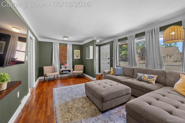 10467 W 11 Mile Road, Huntington Woods, MI 48070