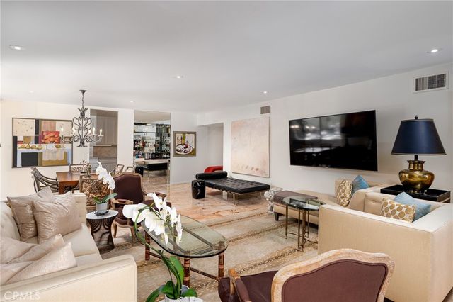 2424 E Palm Canyon 2D, Palm Springs, CA 92264