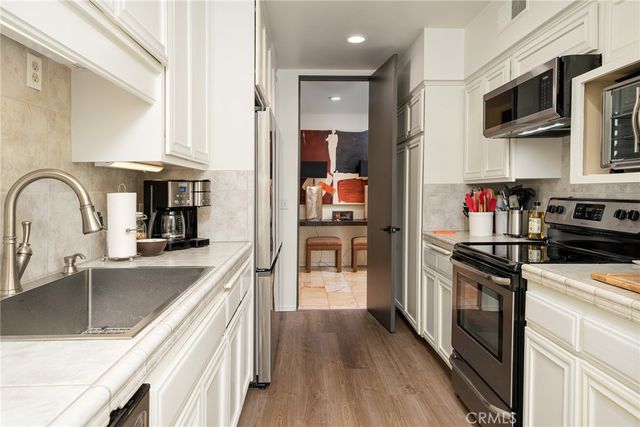 2424 E Palm Canyon 2D, Palm Springs, CA 92264