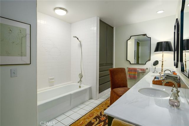 2424 E Palm Canyon 2D, Palm Springs, CA 92264