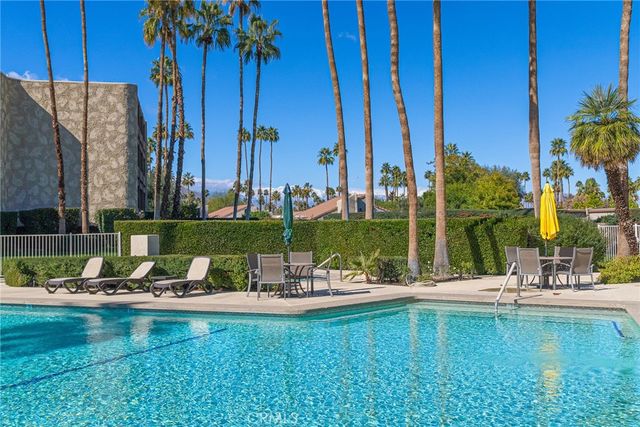 2424 E Palm Canyon 2D, Palm Springs, CA 92264