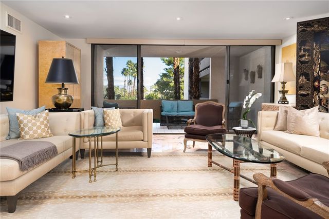 2424 E Palm Canyon 2D, Palm Springs, CA 92264