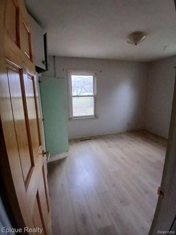 1396 Potter Boulevard, Burton, MI 48509