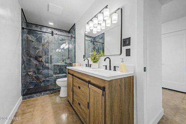 2130 W WELDON Avenue, Phoenix, AZ 85015