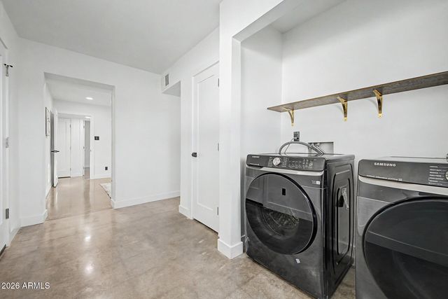 2130 W WELDON Avenue, Phoenix, AZ 85015