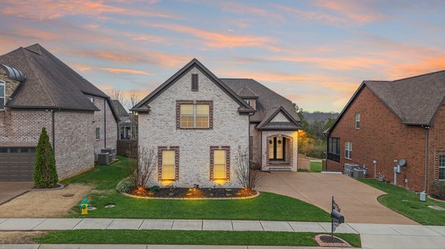 607 Southshore Pt, Mount Juliet, TN 37122