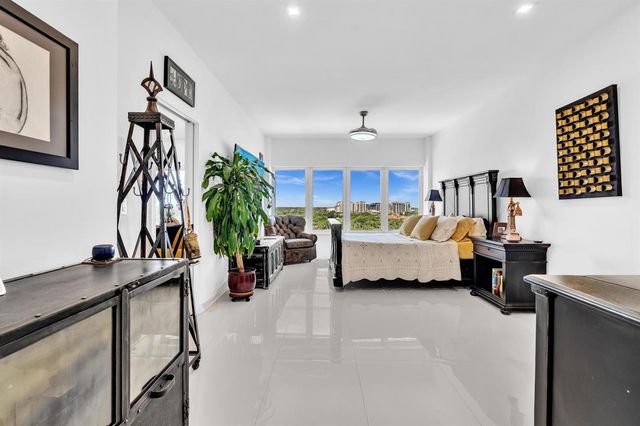 701 E Camino Real 12g, Boca Raton, FL 33432