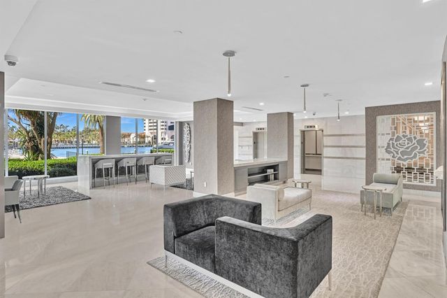 701 E Camino Real 12g, Boca Raton, FL 33432