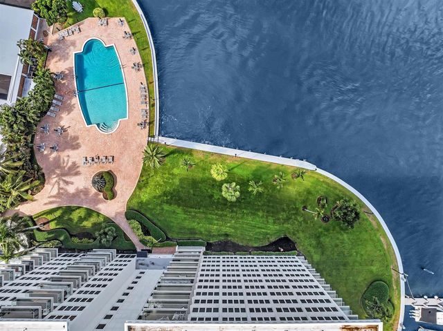701 E Camino Real 12g, Boca Raton, FL 33432