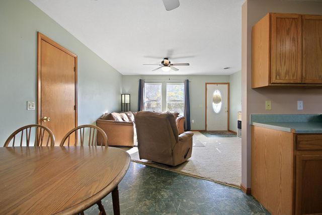 407 S ROCHEFORD ST, Sturgeon, MO 65284