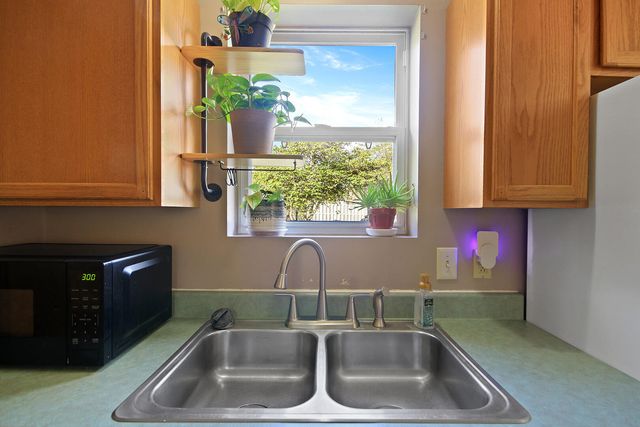 407 S ROCHEFORD ST, Sturgeon, MO 65284