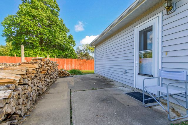 407 S ROCHEFORD ST, Sturgeon, MO 65284