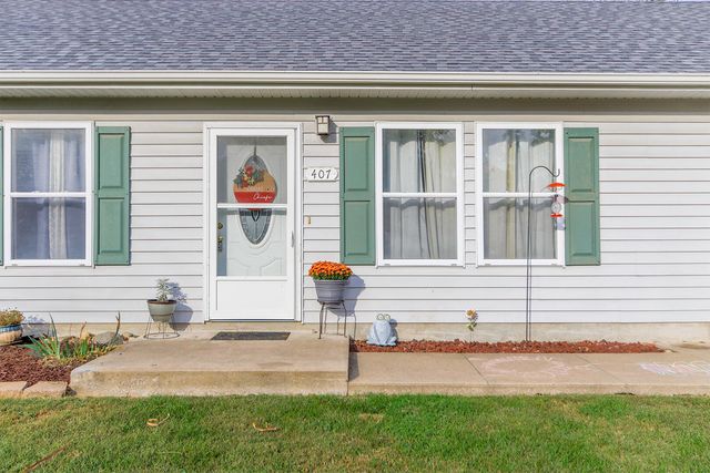 407 S ROCHEFORD ST, Sturgeon, MO 65284