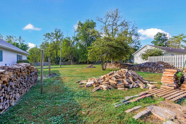 407 S ROCHEFORD ST, Sturgeon, MO 65284