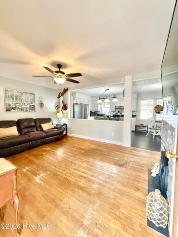 8451 Nc-306 S, Arapahoe, NC 28510