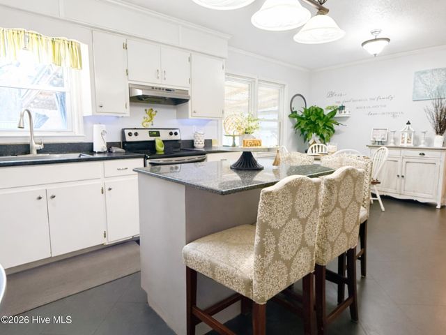 8451 Nc-306 S, Arapahoe, NC 28510