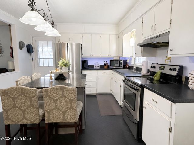 8451 Nc-306 S, Arapahoe, NC 28510