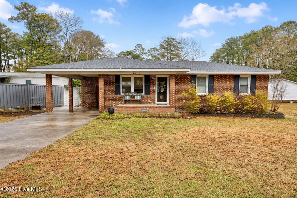 8451 Nc-306 S, Arapahoe, NC 28510