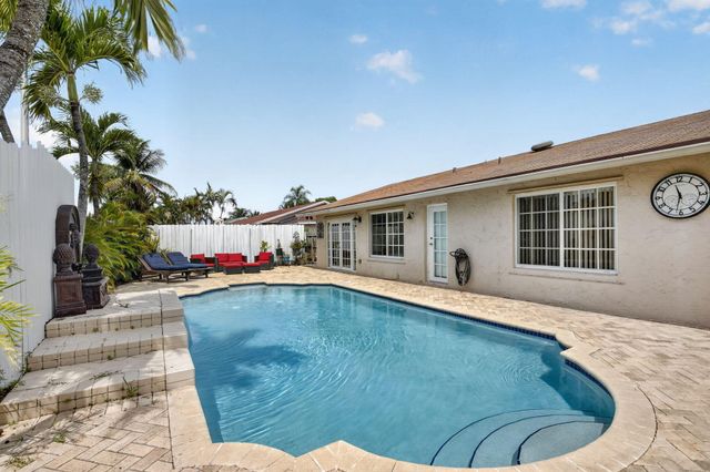 910 NE 205TH Street, Miami, FL 33179