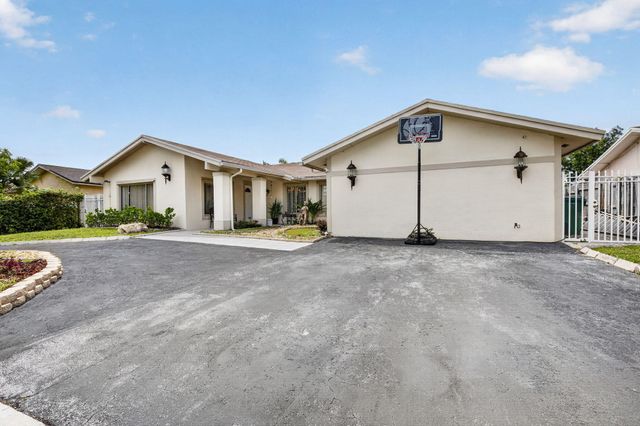 910 NE 205TH Street, Miami, FL 33179