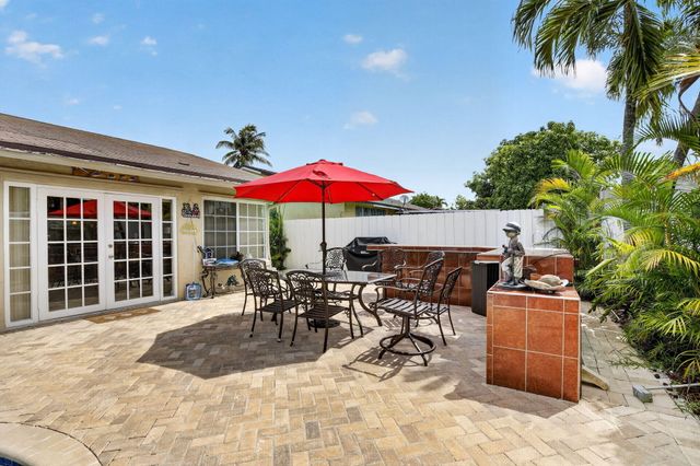 910 NE 205TH Street, Miami, FL 33179