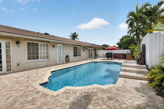 910 NE 205TH Street, Miami, FL 33179