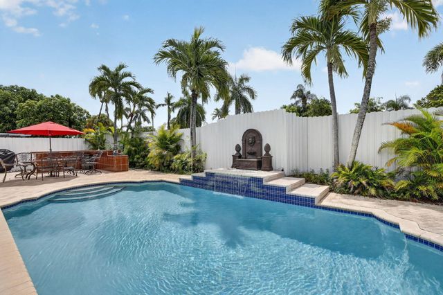 910 NE 205TH Street, Miami, FL 33179