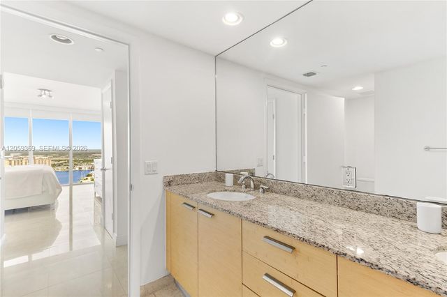 1800 S Ocean Drive 3008, Hallandale Beach, FL 33009