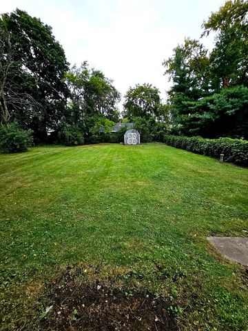 612 Page Avenue, Elgin, IL 60120
