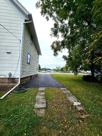 612 Page Avenue, Elgin, IL 60120