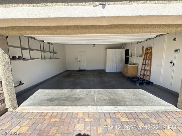 130 Serpens Avenue, Las Vegas, NV 89183