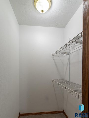 904 E Maywood St Street, Brandon, SD 57005