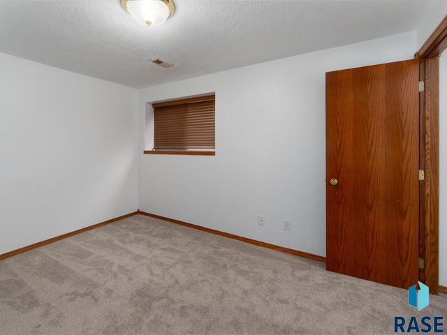 904 E Maywood St Street, Brandon, SD 57005