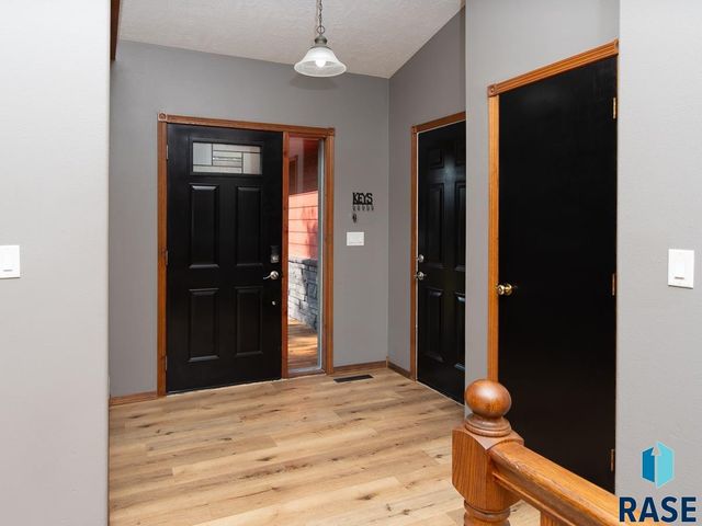 904 E Maywood St Street, Brandon, SD 57005