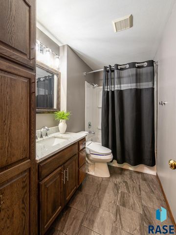 904 E Maywood St Street, Brandon, SD 57005