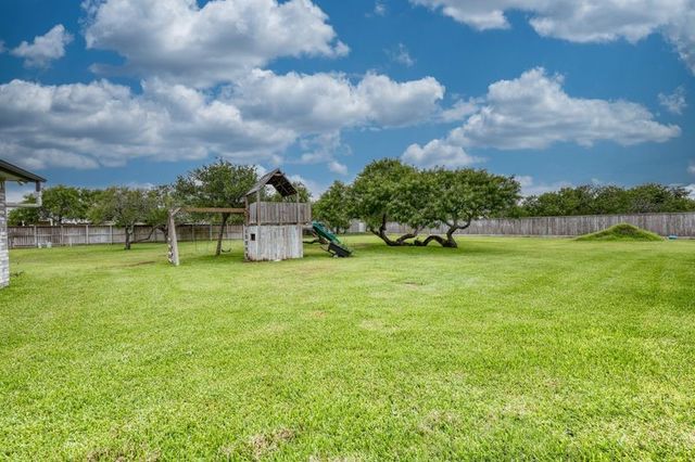 2209 Richland Dr, Corpus Christi, TX 78418